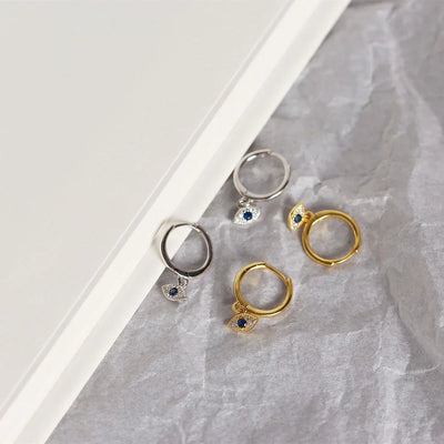 Die Sienna Evil Eye Ohrringe - Silber - Schutz trifft auf Eleganz