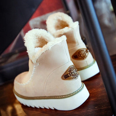 LAURA DAMENSTIEFELETTEN