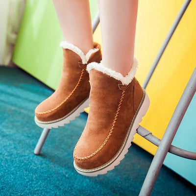 LAURA DAMENSTIEFELETTEN