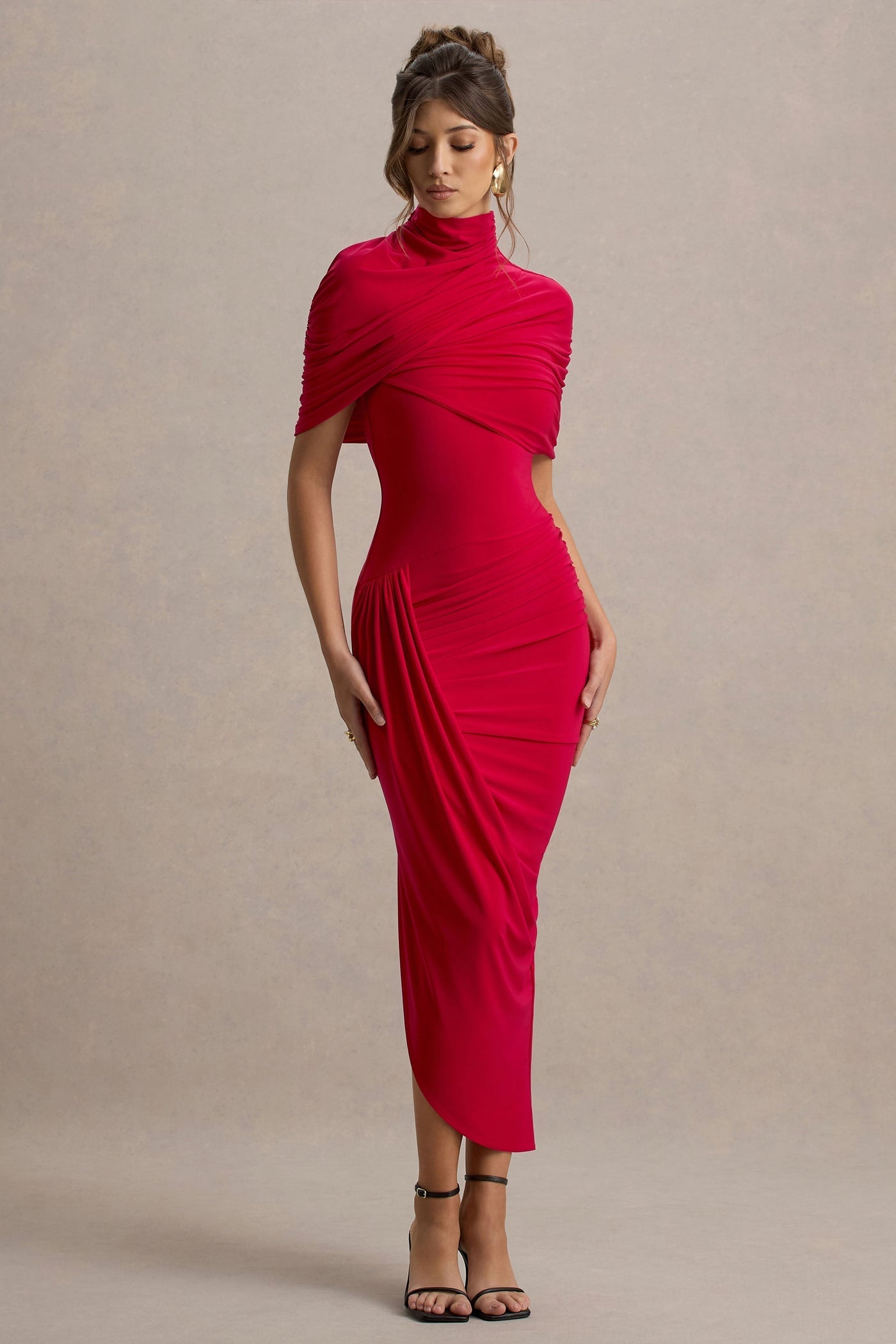 Drapiertes Midikleid – Figurbetontes Abendkleid mit Stehkragen & Cape-Detail