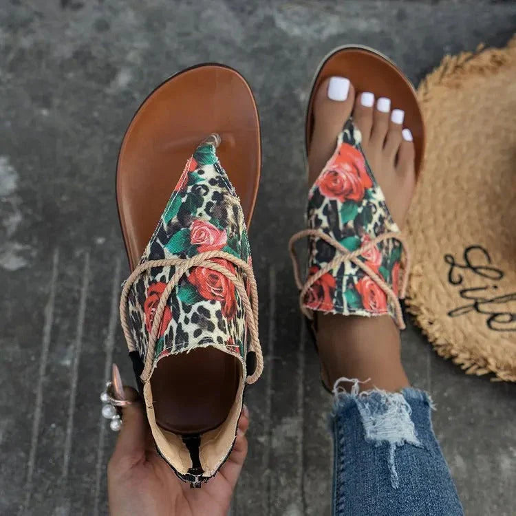 Thelma – Stilvolle Sandalen aus Canvas und Leder
