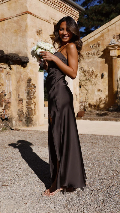 Damen Satinkleid – Ärmellos mit Wasserfallausschnitt & Schlitz – Elegantes Abendkleid